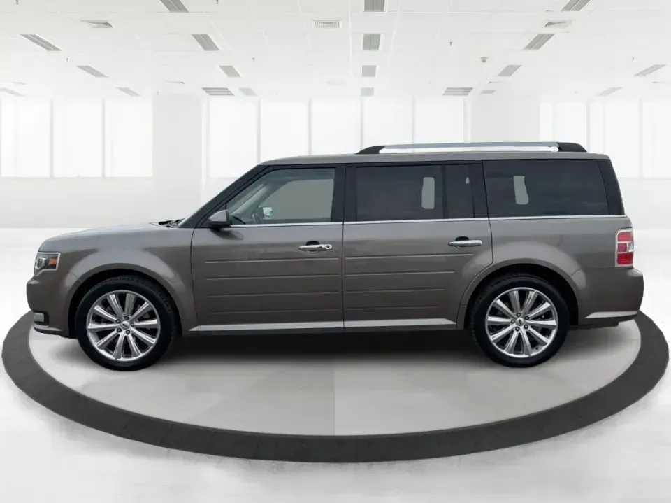 2014 Ford Flex Limited (2FMGK5D89EB) with an 3.5L V-6 DOHC engine, 6-Speed Automatic Overdrive transmission, located at 1230 East Main St, Xenia, OH, 45385, (937) 908-9800, 39.688026, -83.910172 - Are you ready to upgrade your lifestyle with a reliable vehicle that accommodates both family adventures and daily commutes? Look no further than this stunning 2014 Ford Flex Limited, available now at Advantage Car and Credit in Moraine, OH. With its spacious interior, versatile cargo capacity, and - Photo#5