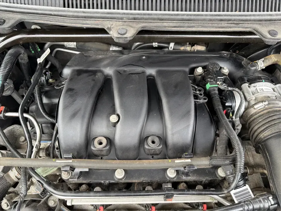 2014 Ford Flex Limited (2FMGK5D89EB) with an 3.5L V-6 DOHC engine, 6-Speed Automatic Overdrive transmission, located at 1230 East Main St, Xenia, OH, 45385, (937) 908-9800, 39.688026, -83.910172 - Are you ready to upgrade your lifestyle with a reliable vehicle that accommodates both family adventures and daily commutes? Look no further than this stunning 2014 Ford Flex Limited, available now at Advantage Car and Credit in Moraine, OH. With its spacious interior, versatile cargo capacity, and - Photo#11