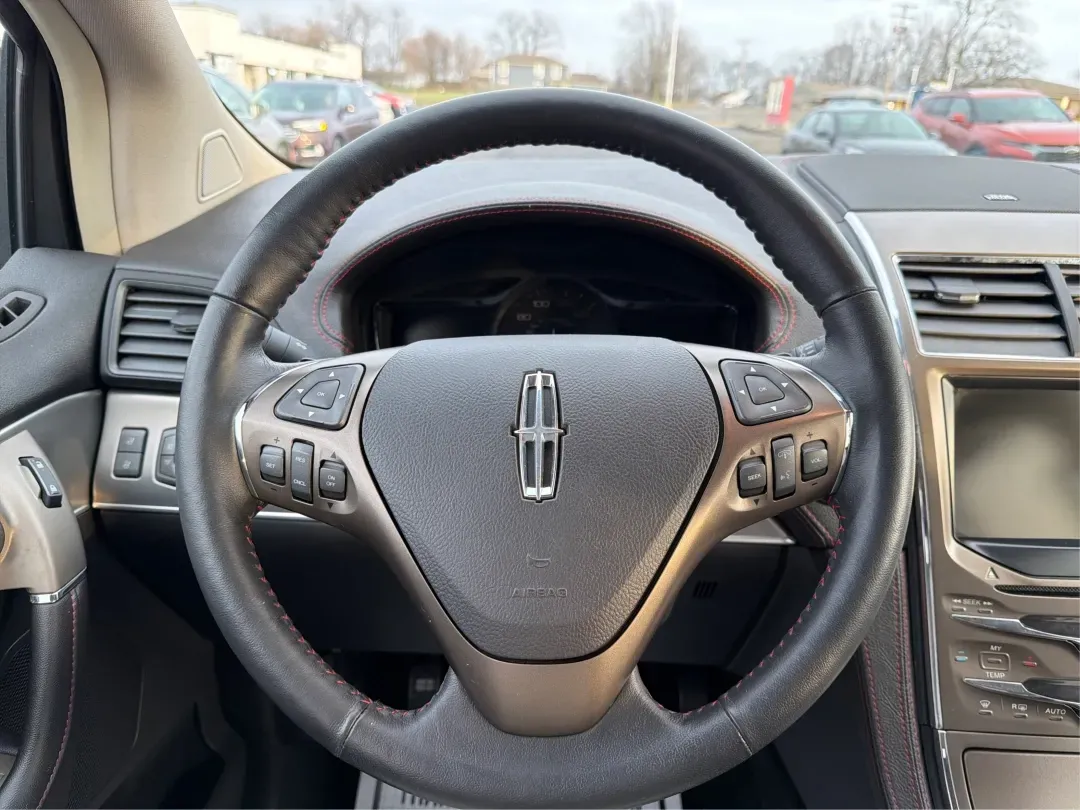 2014 Lincoln MKX Base (2LMDJ8JK2EB) with an Other engine, located at 1230 East Main St, Xenia, OH, 45385, (937) 908-9800, 39.688026, -83.910172 - 2014 Lincoln MKX Base - Photo#16