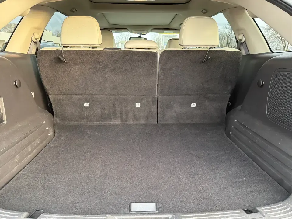 2014 Lincoln MKX Base (2LMDJ8JK2EB) with an 3.7L V6 DOHC 24V engine, 6-Speed Automatic transmission, located at 8750 N County Rd 25A, Piqua, OH, 45356, (937) 908-9800, 40.164391, -84.232513 - **Unleash Your Adventures with This 2014 Lincoln MKX at Advantage Car and Credit - Moraine!**<br /> <br /> Are you ready to elevate your driving experience? Whether you're commuting through the bustling roads of Moraine or embarking on weekend getaways to nearby attractions like the beautiful Dayton - Photo#12