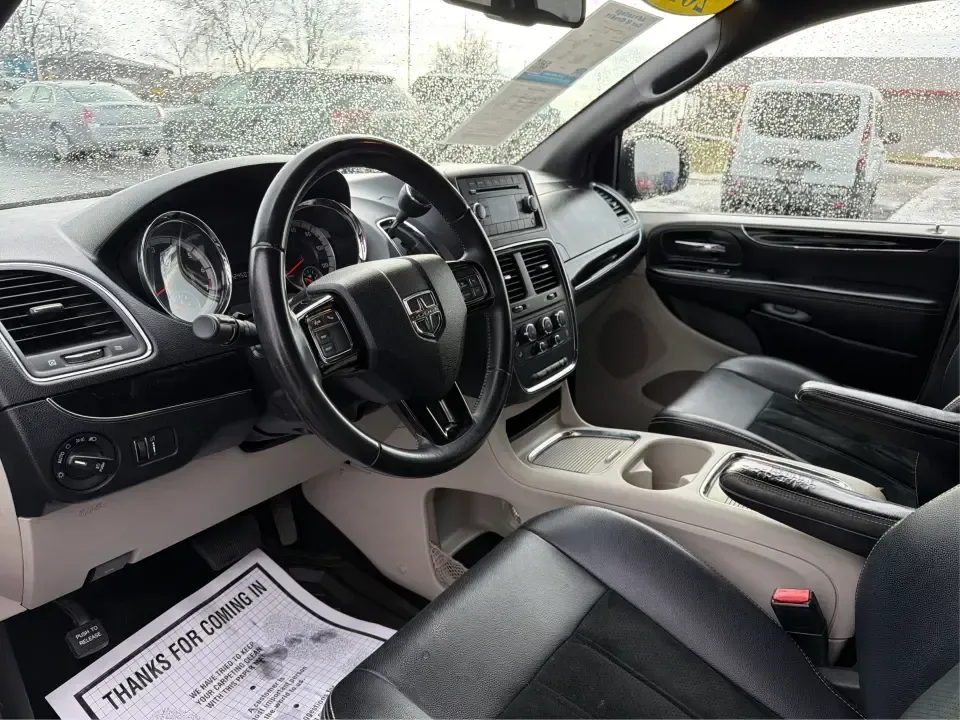 2017 Dodge Grand Caravan SXT (2C4RDGCG2HR) with an Pentastar 3.6L V-6 DOHC engine, 6A transmission, located at 1184 Kauffman Ave, Fairborn, OH, 45324, (937) 908-9800, 39.807072, -84.030914 - Are you ready to elevate your family adventures or daily commutes with a vehicle that combines space, comfort, and reliability? Look no further than the 2017 Dodge Grand Caravan SXT, now available at Advantage Car and Credit in New Carlisle, OH. This versatile passenger van is perfect for growing fa - Photo#9