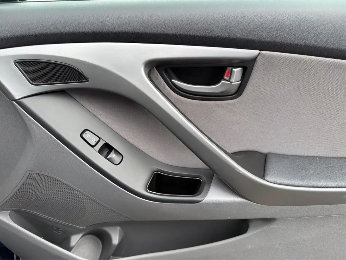 2016 Hyundai Elantra SE (KMHDH4AE9GU) with an Nu 1.8L I-4 DOHC engine, located at 1951 S Dayton Lakeview Rd., New Carlisle, OH, 45344, (937) 908-9800, 39.890999, -84.050255 - ### Discover Your Perfect Ride: 2016 Hyundai Elantra SE at Advantage Car and Credit in New Carlisle, OH<br /> <br /> If you're seeking a dependable vehicle for your daily commute or a stylish sedan for weekend outings, look no further than this stunning 2016 Hyundai Elantra SE, available now at Adva - Photo#17