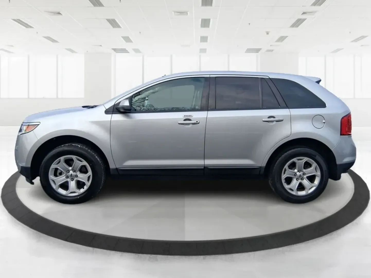 2013 Ford Edge SEL (2FMDK4JC4DB) with an 3.5L V-6 DOHC engine, 6-Speed Automatic transmission, located at 1099 N County Rd 25A , Troy, OH, 45373, (937) 908-9800, 40.057079, -84.212883 - **Explore Every Adventure with the 2013 Ford Edge SEL at Advantage Car and Credit - Troy!**<br /> <br /> Are you ready to elevate your lifestyle with a vehicle that seamlessly blends style, comfort, and functionality? Look no further than the 2013 Ford Edge SEL, available now at Advantage Car and Cr - Photo#5