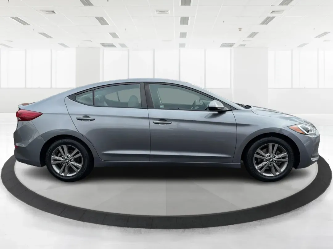 2018 Hyundai Elantra SEL (5NPD84LF2JH) with an Nu 2L I-4 DOHC engine, 6A transmission, located at 4508 South Dixie Dr, Moraine, OH, 45439, (937) 908-9800, 39.689976, -84.218452 - **Discover Your Next Adventure with the 2018 Hyundai Elantra SEL at Advantage Car and Credit - Troy**<br /> <br /> Are you in search of a reliable and stylish sedan for your daily commute, family outings, or weekend getaways? Look no further than the 2018 Hyundai Elantra SEL, available now at Advant - Photo#1