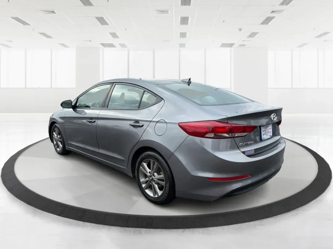 2018 Hyundai Elantra SEL (5NPD84LF2JH) with an Nu 2L I-4 DOHC engine, 6A transmission, located at 4508 South Dixie Dr, Moraine, OH, 45439, (937) 908-9800, 39.689976, -84.218452 - **Discover Your Next Adventure with the 2018 Hyundai Elantra SEL at Advantage Car and Credit - Troy**<br /> <br /> Are you in search of a reliable and stylish sedan for your daily commute, family outings, or weekend getaways? Look no further than the 2018 Hyundai Elantra SEL, available now at Advant - Photo#4