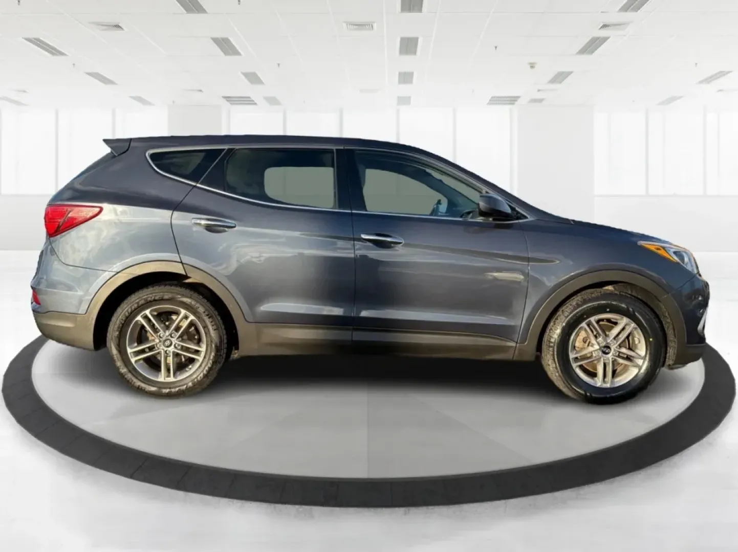 2017 Hyundai Santa Fe 2.4L (5NMZT3LBXHH) with an Theta II 2.4L I-4 gasoline direct injection engine, located at 880 E. National Road, Vandalia, OH, 45377, (937) 908-9800, 39.891918, -84.183594 - Discover your next adventure with the 2017 Hyundai Santa Fe, now available at Advantage Car and Credit in Vandalia, OH! This versatile SUV is perfect for families, commuters, and weekend adventurers alike. With seating for up to five and ample cargo space, it's ideal for everything from soccer pract - Photo#1