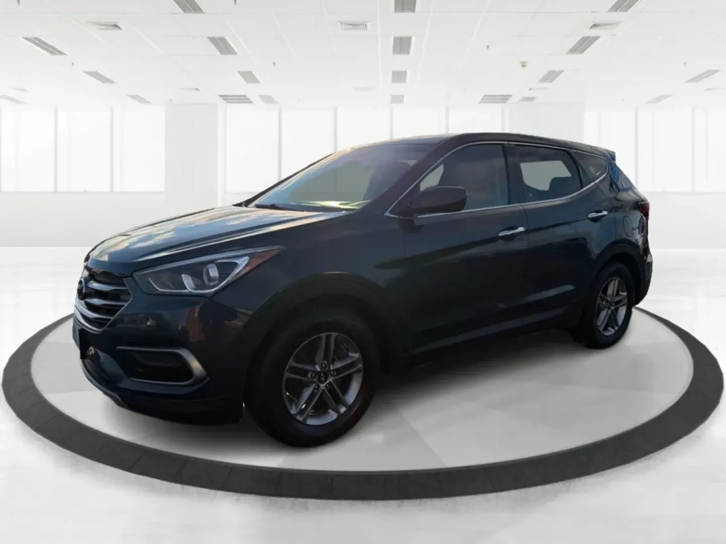 2017 Hyundai Santa Fe 2.4L (5NMZT3LBXHH) with an Theta II 2.4L I-4 gasoline direct injection engine, located at 880 E. National Road, Vandalia, OH, 45377, (937) 908-9800, 39.891918, -84.183594 - Discover your next adventure with the 2017 Hyundai Santa Fe, now available at Advantage Car and Credit in Vandalia, OH! This versatile SUV is perfect for families, commuters, and weekend adventurers alike. With seating for up to five and ample cargo space, it's ideal for everything from soccer pract - Photo#8