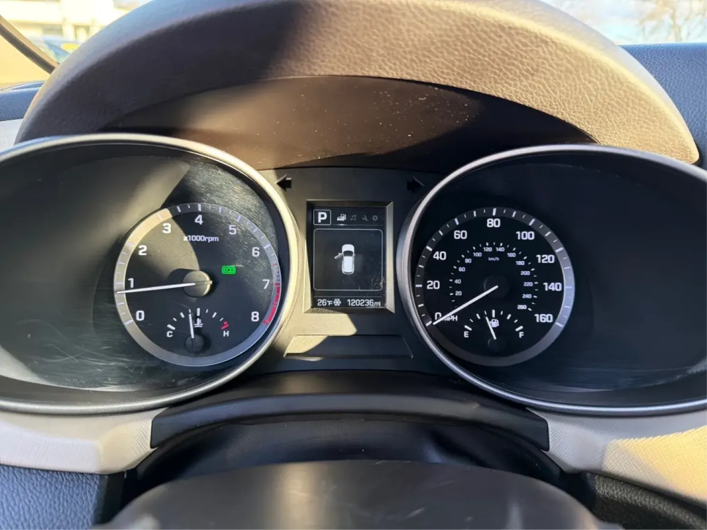 2017 Hyundai Santa Fe 2.4L (5NMZT3LBXHH) with an Theta II 2.4L I-4 gasoline direct injection engine, located at 880 E. National Road, Vandalia, OH, 45377, (937) 908-9800, 39.891918, -84.183594 - Discover your next adventure with the 2017 Hyundai Santa Fe, now available at Advantage Car and Credit in Vandalia, OH! This versatile SUV is perfect for families, commuters, and weekend adventurers alike. With seating for up to five and ample cargo space, it's ideal for everything from soccer pract - Photo#15