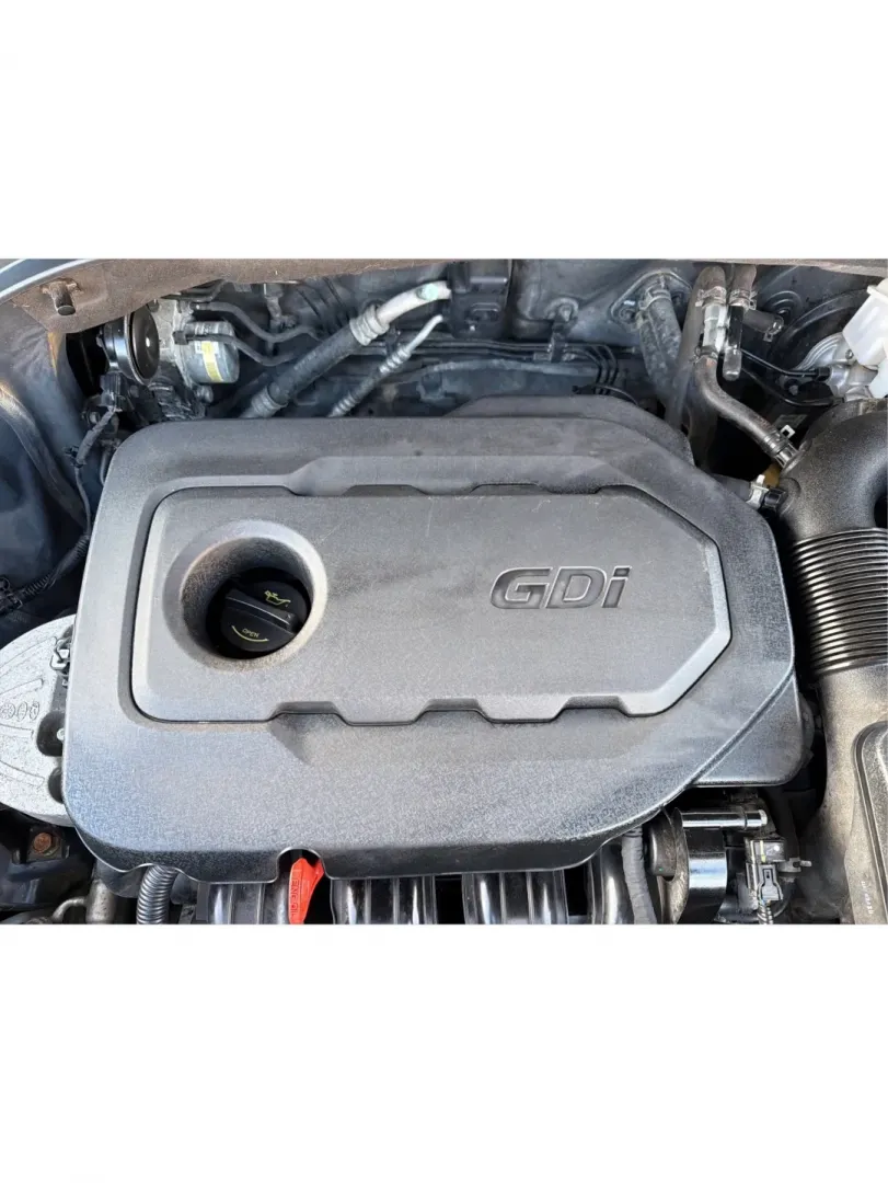 2017 Hyundai Santa Fe 2.4L (5NMZT3LBXHH) with an Theta II 2.4L I-4 gasoline direct injection engine, located at 880 E. National Road, Vandalia, OH, 45377, (937) 908-9800, 39.891918, -84.183594 - Discover your next adventure with the 2017 Hyundai Santa Fe, now available at Advantage Car and Credit in Vandalia, OH! This versatile SUV is perfect for families, commuters, and weekend adventurers alike. With seating for up to five and ample cargo space, it's ideal for everything from soccer pract - Photo#11