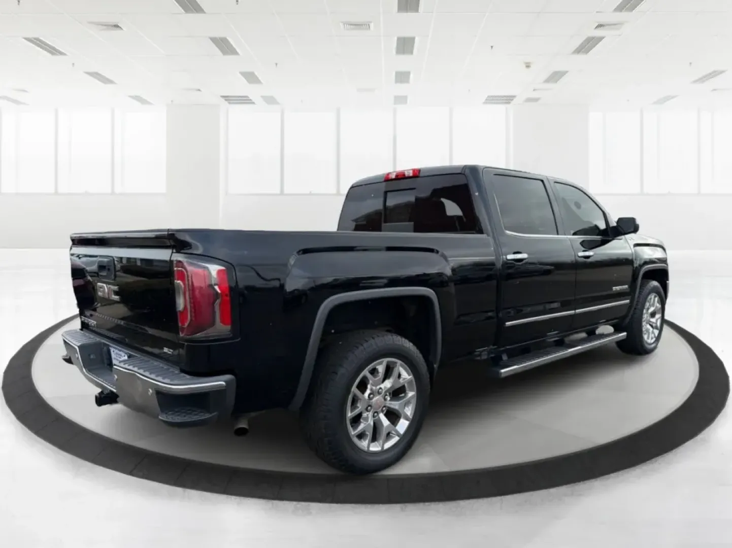 2017 GMC Sierra 1500 SLT (3GTU2NEC8HG) with an EcoTec3 6.2L V-8 gasoline direct injection engine, located at 880 E. National Road, Vandalia, OH, 45377, (937) 908-9800, 39.891918, -84.183594 - **Discover the Perfect Blend of Power and Comfort with the 2017 GMC Sierra 1500 SLT**<br /> <br /> Are you searching for a versatile vehicle that can handle everything from family road trips to weekend adventures? Look no further than the 2017 GMC Sierra 1500 SLT, now available at Advantage Car and - Photo#2