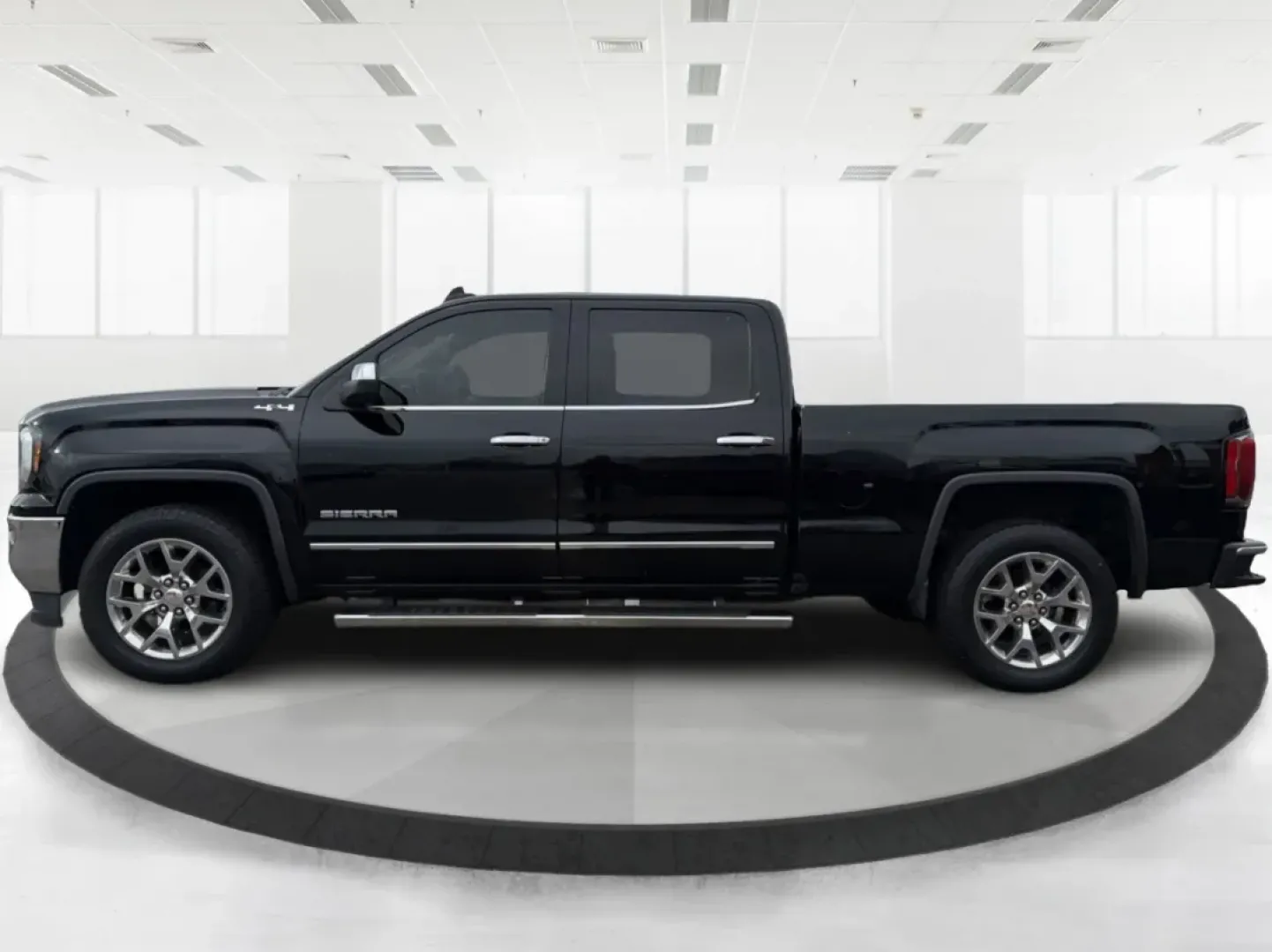 2017 GMC Sierra 1500 SLT (3GTU2NEC8HG) with an EcoTec3 6.2L V-8 gasoline direct injection engine, located at 880 E. National Road, Vandalia, OH, 45377, (937) 908-9800, 39.891918, -84.183594 - **Discover the Perfect Blend of Power and Comfort with the 2017 GMC Sierra 1500 SLT**<br /> <br /> Are you searching for a versatile vehicle that can handle everything from family road trips to weekend adventures? Look no further than the 2017 GMC Sierra 1500 SLT, now available at Advantage Car and - Photo#5