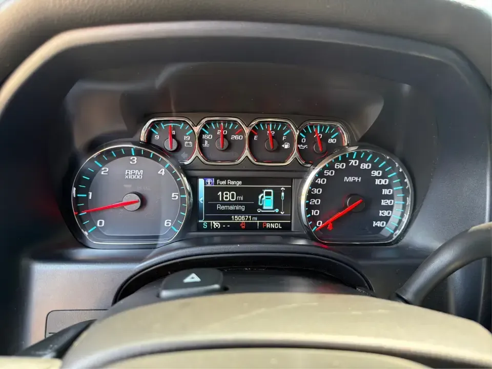 2017 GMC Sierra SLT (3GTU2NEC8HG) with an 5.3L V8 engine, 8-speed automatic transmission, located at 8750 N County Rd 25A, Piqua, OH, 45356, (937) 908-9800, 40.164391, -84.232513 - Need a truck that can handle weekday work, weekend lake runs, and Ohio winters without feeling like you're sacrificing comfort? This 2017 GMC Sierra 1500 SLT 4WD is built for real life in and around Piqua-whether you're towing on Friday, loading up the crew for a Saturday project, or heading up I75- Photo#15