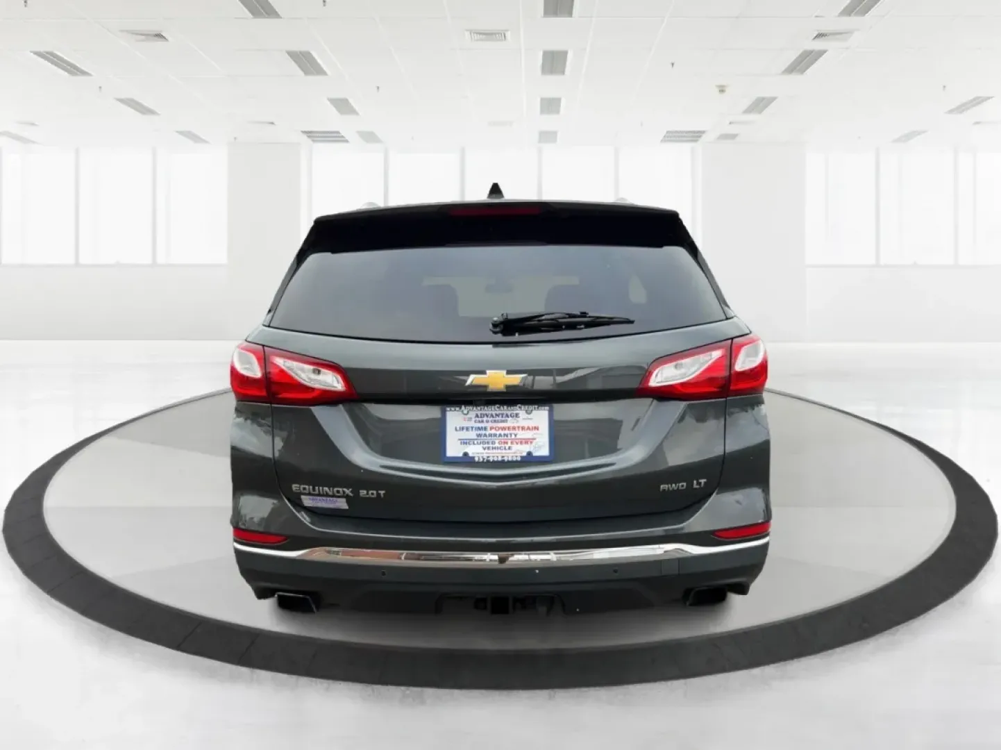 2018 Chevrolet Equinox LT (3GNAXTEX8JS) with an 2L I-4 gasoline direct injection engine, 6A transmission, located at 1230 East Main St, Xenia, OH, 45385, (937) 908-9800, 39.688026, -83.910172 - Are you ready for your next adventure? Whether you're embarking on a weekend getaway with family or tackling the daily commute with style, the 2018 Chevrolet Equinox LT is the perfect companion for all of life's journeys. This SUV, available at Advantage Car and Credit in Xenia, OH, combines versati - Photo#3