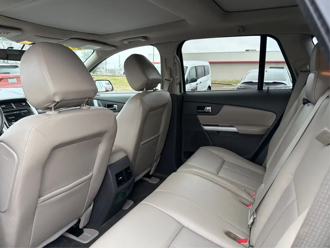 2014 Ford Edge Limited (2FMDK4KC6EB) with an 3.5L V-6 DOHC engine, located at 8750 N County Rd 25A, Piqua, OH, 45356, (937) 908-9800, 40.164391, -84.232513 - **Discover Your Next Adventure with the 2014 Ford Edge Limited at Advantage Car and Credit - Piqua!**<br /> <br /> Are you ready to elevate your driving experience? Whether you're a growing family seeking a spacious ride, a commuter looking for comfort and reliability, or an adventurer eager to tack - Photo#10