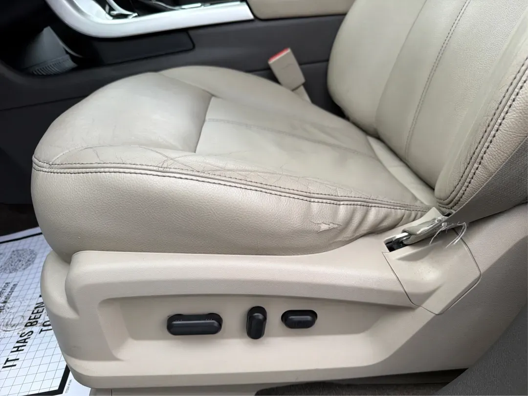 2014 Ford Edge Limited (2FMDK4KC6EB) with an 3.5L V-6 DOHC engine, located at 8750 N County Rd 25A, Piqua, OH, 45356, (937) 908-9800, 40.164391, -84.232513 - **Discover Your Next Adventure with the 2014 Ford Edge Limited at Advantage Car and Credit - Piqua!**<br /> <br /> Are you ready to elevate your driving experience? Whether you're a growing family seeking a spacious ride, a commuter looking for comfort and reliability, or an adventurer eager to tack - Photo#17