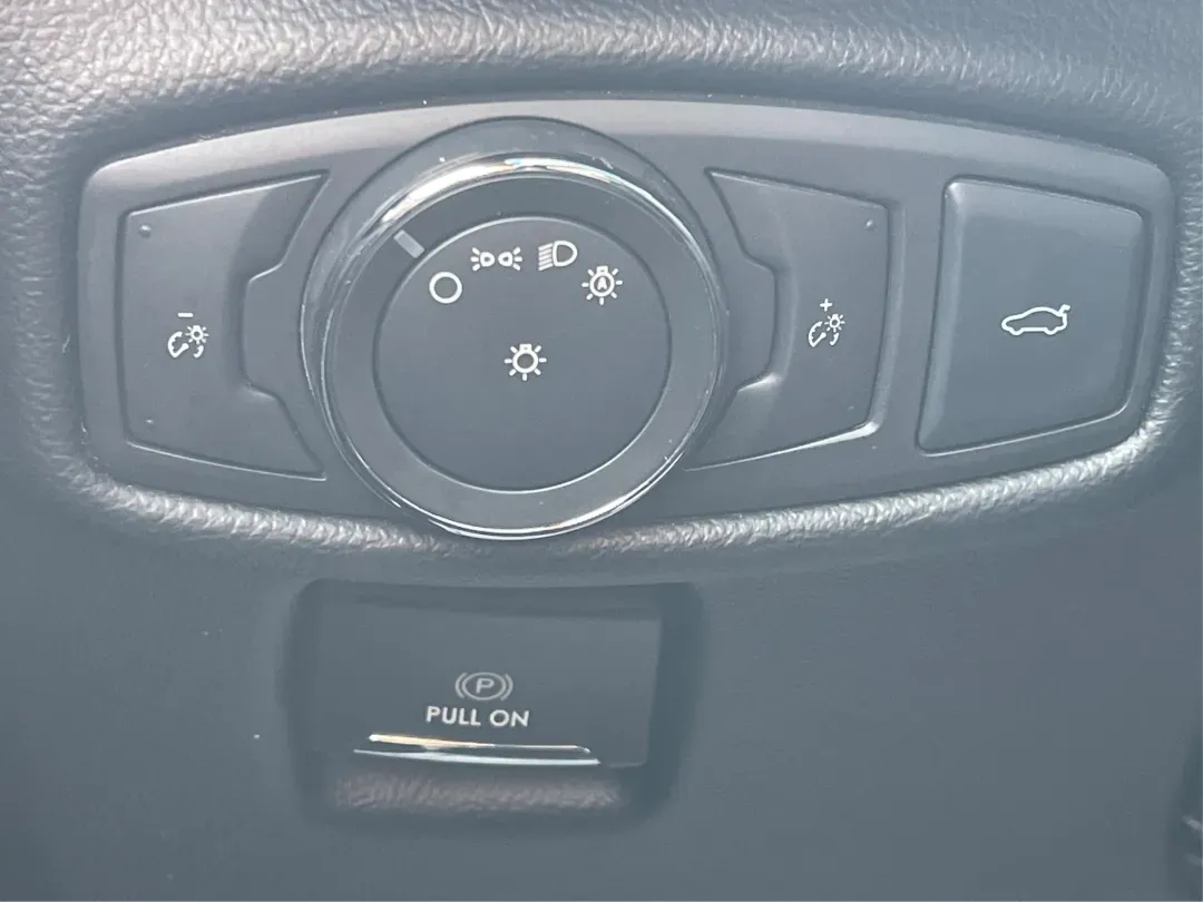 2017 Lincoln MKZ Reserve (3LN6L5FC1HR) with an Other engine, located at 8750 N County Rd 25A, Piqua, OH, 45356, (937) 908-9800, 40.164391, -84.232513 - Are you ready to elevate your daily commute or weekend getaways? Look no further than this stunning 2017 Lincoln MKZ Reserve, the perfect sedan for those who appreciate luxury and performance. At Advantage Car and Credit - Piqua, located at 8750 N County Rd 25A in Piqua, OH 45356, we offer flexible - Photo#17