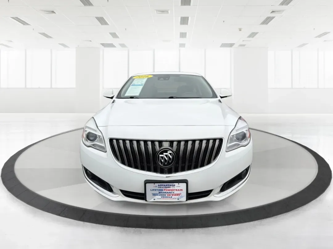 2016 Buick Regal Turbo Premium II (2G4GS5GX7G9) with an 2L I-4 gasoline direct injection engine, located at 8750 N County Rd 25A, Piqua, OH, 45356, (937) 908-9800, 40.164391, -84.232513 - **Discover the Perfect Blend of Luxury and Affordability with This 2016 Buick Regal at Advantage Car and Credit Piqua!**<br /> <br /> Are you in the market for a sophisticated sedan that effortlessly combines style, comfort, and performance? Look no further than this stunning 2016 Buick Regal Turbo - Photo#7