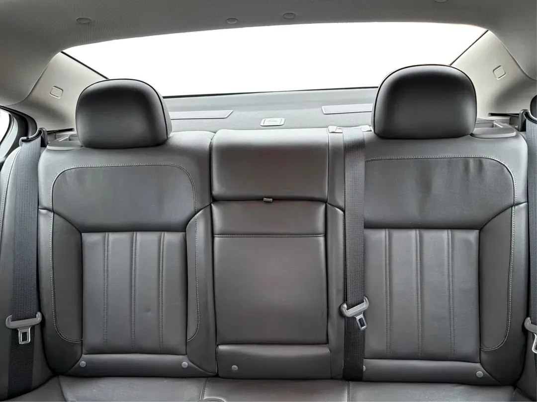 2016 Buick Regal Turbo Premium II (2G4GS5GX7G9) with an 2L I-4 gasoline direct injection engine, located at 8750 N County Rd 25A, Piqua, OH, 45356, (937) 908-9800, 40.164391, -84.232513 - **Discover the Perfect Blend of Luxury and Affordability with This 2016 Buick Regal at Advantage Car and Credit Piqua!**<br /> <br /> Are you in the market for a sophisticated sedan that effortlessly combines style, comfort, and performance? Look no further than this stunning 2016 Buick Regal Turbo - Photo#14