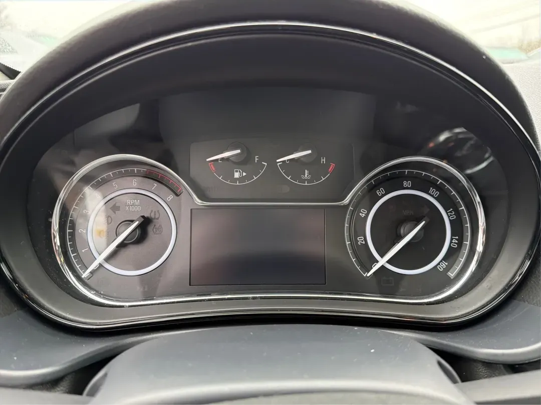 2016 Buick Regal Turbo Premium II (2G4GS5GX7G9) with an 2L I-4 gasoline direct injection engine, located at 8750 N County Rd 25A, Piqua, OH, 45356, (937) 908-9800, 40.164391, -84.232513 - **Discover the Perfect Blend of Luxury and Affordability with This 2016 Buick Regal at Advantage Car and Credit Piqua!**<br /> <br /> Are you in the market for a sophisticated sedan that effortlessly combines style, comfort, and performance? Look no further than this stunning 2016 Buick Regal Turbo - Photo#15