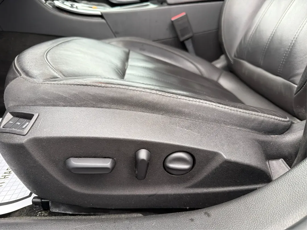 2016 Buick Regal Turbo Premium II (2G4GS5GX7G9) with an 2L I-4 gasoline direct injection engine, located at 8750 N County Rd 25A, Piqua, OH, 45356, (937) 908-9800, 40.164391, -84.232513 - **Discover the Perfect Blend of Luxury and Affordability with This 2016 Buick Regal at Advantage Car and Credit Piqua!**<br /> <br /> Are you in the market for a sophisticated sedan that effortlessly combines style, comfort, and performance? Look no further than this stunning 2016 Buick Regal Turbo - Photo#18