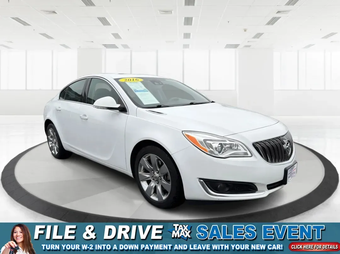 2016 Buick Regal Turbo Premium II (2G4GS5GX7G9) with an 2L I-4 gasoline direct injection engine, located at 8750 N County Rd 25A, Piqua, OH, 45356, (937) 908-9800, 40.164391, -84.232513 - **Discover the Perfect Blend of Luxury and Affordability with This 2016 Buick Regal at Advantage Car and Credit Piqua!**<br /> <br /> Are you in the market for a sophisticated sedan that effortlessly combines style, comfort, and performance? Look no further than this stunning 2016 Buick Regal Turbo - Photo#0