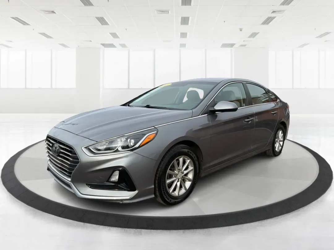 2018 Hyundai Sonata SE (5NPE24AF8JH) with an 2.4L I-4 gasoline direct injection engine, located at 8750 N County Rd 25A, Piqua, OH, 45356, (937) 908-9800, 40.164391, -84.232513 - **Elevate Your Daily Drive with the 2018 Hyundai Sonata SE Perfect for Commuters and Families Alike!**<br /> <br /> Are you looking for a reliable and stylish sedan that fits seamlessly into your busy lifestyle? Look no further than the 2018 Hyundai Sonata SE, available now at Advantage Car and Cre - Photo#8