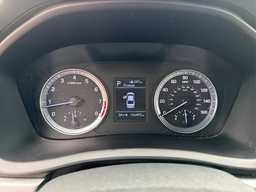 2018 Hyundai Sonata SE (5NPE24AF8JH) with an 2.4L I-4 gasoline direct injection engine, located at 8750 N County Rd 25A, Piqua, OH, 45356, (937) 908-9800, 40.164391, -84.232513 - **Elevate Your Daily Drive with the 2018 Hyundai Sonata SE Perfect for Commuters and Families Alike!**<br /> <br /> Are you looking for a reliable and stylish sedan that fits seamlessly into your busy lifestyle? Look no further than the 2018 Hyundai Sonata SE, available now at Advantage Car and Cre - Photo#13