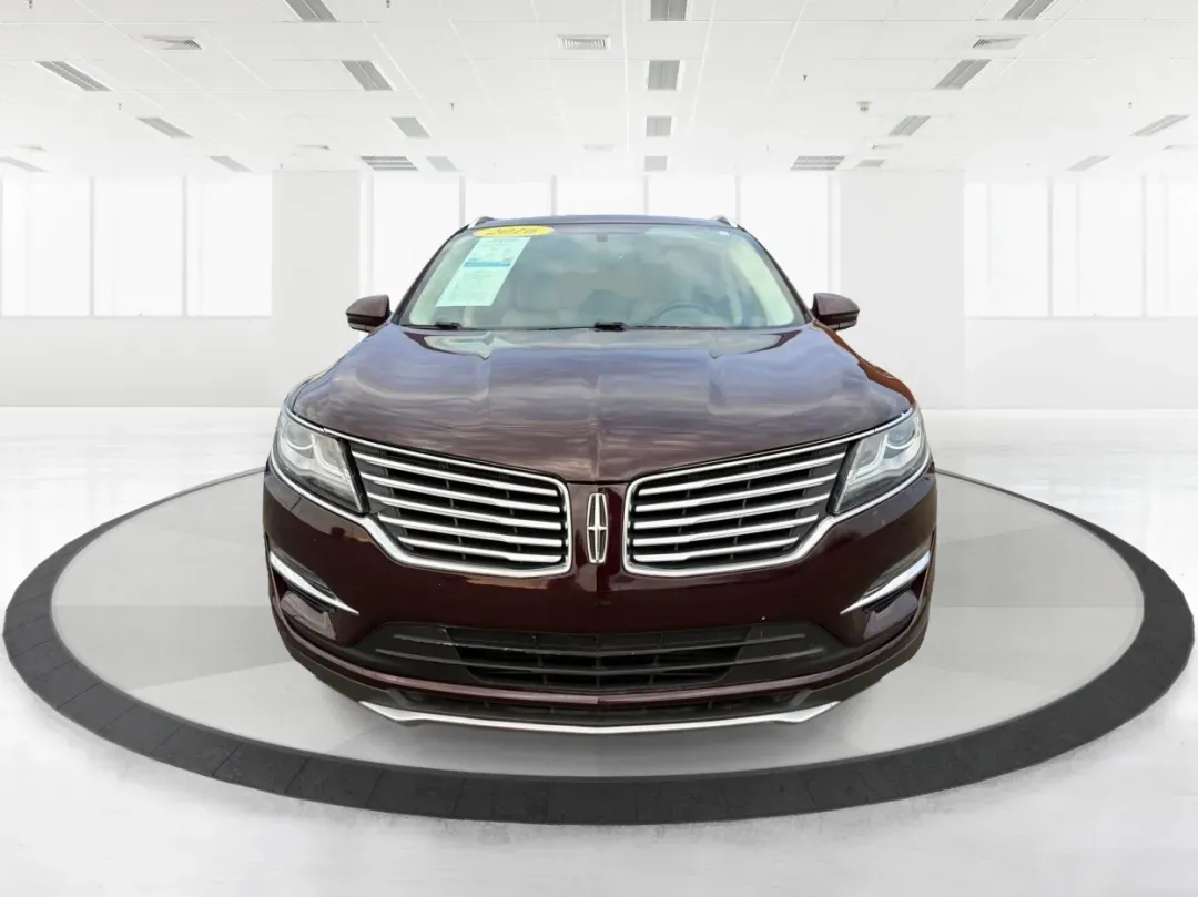 2016 Lincoln MKC Reserve (5LMCJ3D91GU) with an Other engine, located at 8750 N County Rd 25A, Piqua, OH, 45356, (937) 908-9800, 40.164391, -84.232513 - **Discover the Perfect Blend of Luxury and Functionality with the 2016 Lincoln MKC Reserve at Advantage Car and Credit - Piqua**<br /> <br /> Are you searching for a vehicle that seamlessly blends sophisticated style with everyday practicality? Look no further than the 2016 Lincoln MKC Reserve, avai - Photo#7