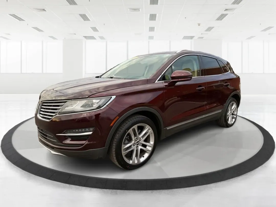 2016 Lincoln MKC Reserve (5LMCJ3D91GU) with an Other engine, located at 8750 N County Rd 25A, Piqua, OH, 45356, (937) 908-9800, 40.164391, -84.232513 - **Discover the Perfect Blend of Luxury and Functionality with the 2016 Lincoln MKC Reserve at Advantage Car and Credit - Piqua**<br /> <br /> Are you searching for a vehicle that seamlessly blends sophisticated style with everyday practicality? Look no further than the 2016 Lincoln MKC Reserve, avai - Photo#8