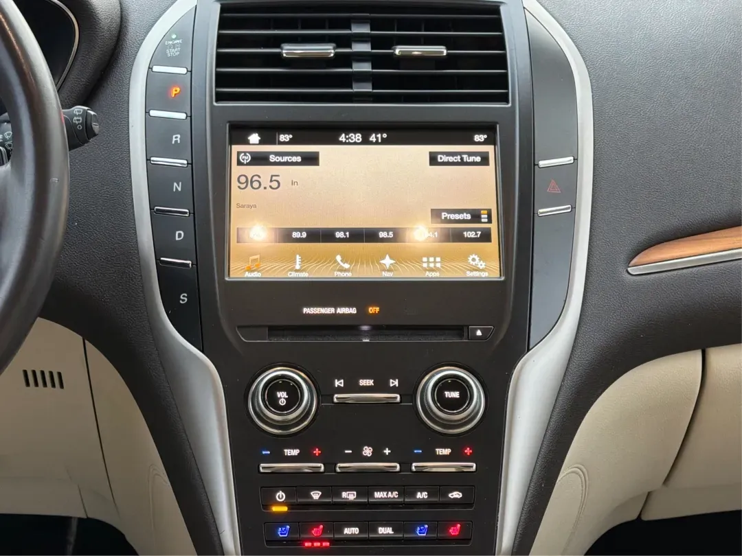 2016 Lincoln MKC Reserve (5LMCJ3D91GU) with an Other engine, located at 8750 N County Rd 25A, Piqua, OH, 45356, (937) 908-9800, 40.164391, -84.232513 - **Discover the Perfect Blend of Luxury and Functionality with the 2016 Lincoln MKC Reserve at Advantage Car and Credit - Piqua**<br /> <br /> Are you searching for a vehicle that seamlessly blends sophisticated style with everyday practicality? Look no further than the 2016 Lincoln MKC Reserve, avai - Photo#13