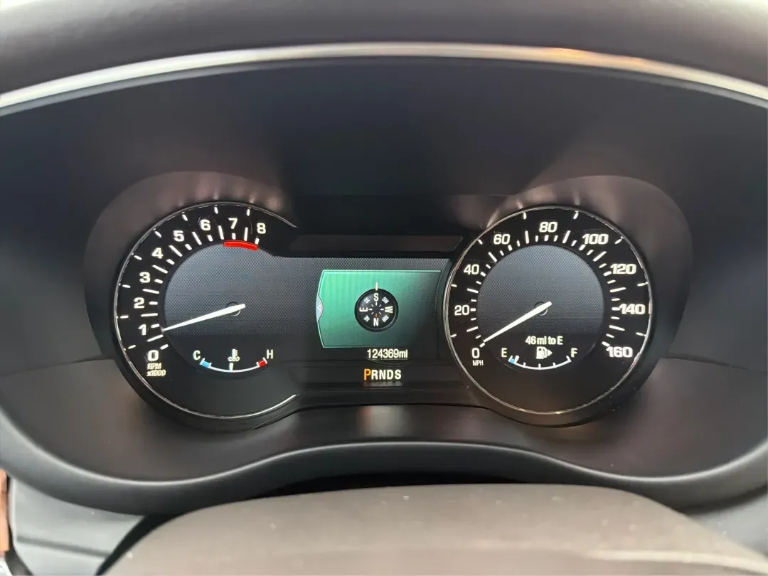 2016 Lincoln MKC Reserve (5LMCJ3D91GU) with an Other engine, located at 8750 N County Rd 25A, Piqua, OH, 45356, (937) 908-9800, 40.164391, -84.232513 - **Discover the Perfect Blend of Luxury and Functionality with the 2016 Lincoln MKC Reserve at Advantage Car and Credit - Piqua**<br /> <br /> Are you searching for a vehicle that seamlessly blends sophisticated style with everyday practicality? Look no further than the 2016 Lincoln MKC Reserve, avai - Photo#15