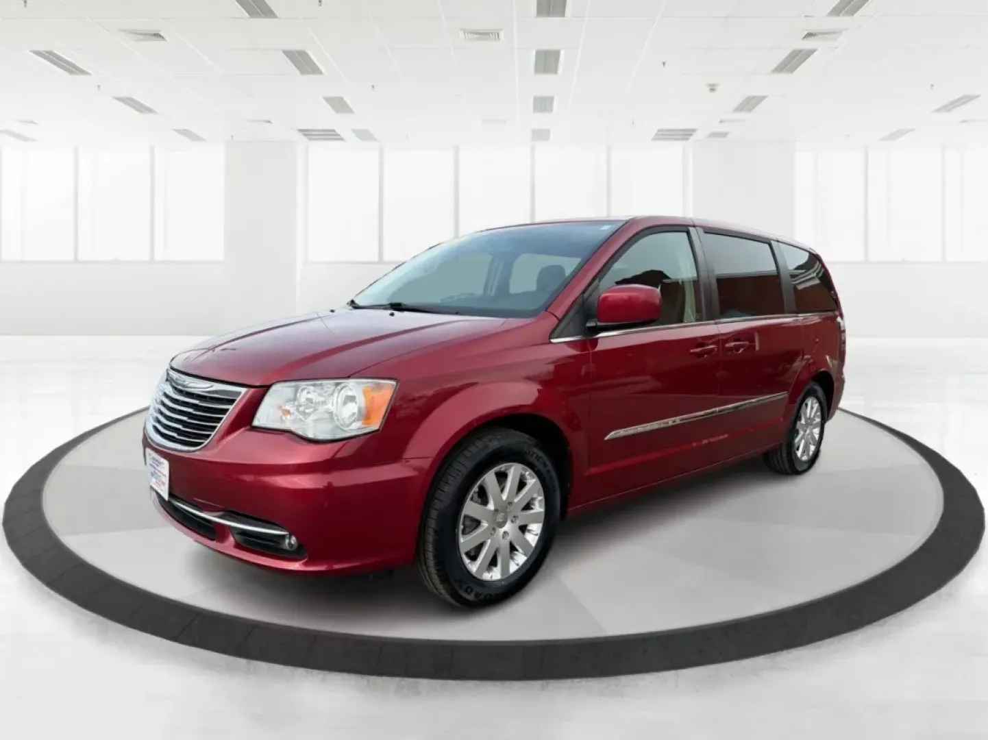 2015 Chrysler Town and Country Touring (2C4RC1BG4FR) with an 3.6L V-6 DOHC engine, located at 8750 N County Rd 25A, Piqua, OH, 45356, (937) 908-9800, 40.164391, -84.232513 - If you're searching for the perfect family vehicle that combines spaciousness, comfort, and advanced features, look no further than the 2015 Chrysler Town and Country Touring van available at Advantage Car and Credit in Piqua, OH. This passenger van is an ideal solution for growing families who ne - Photo#8