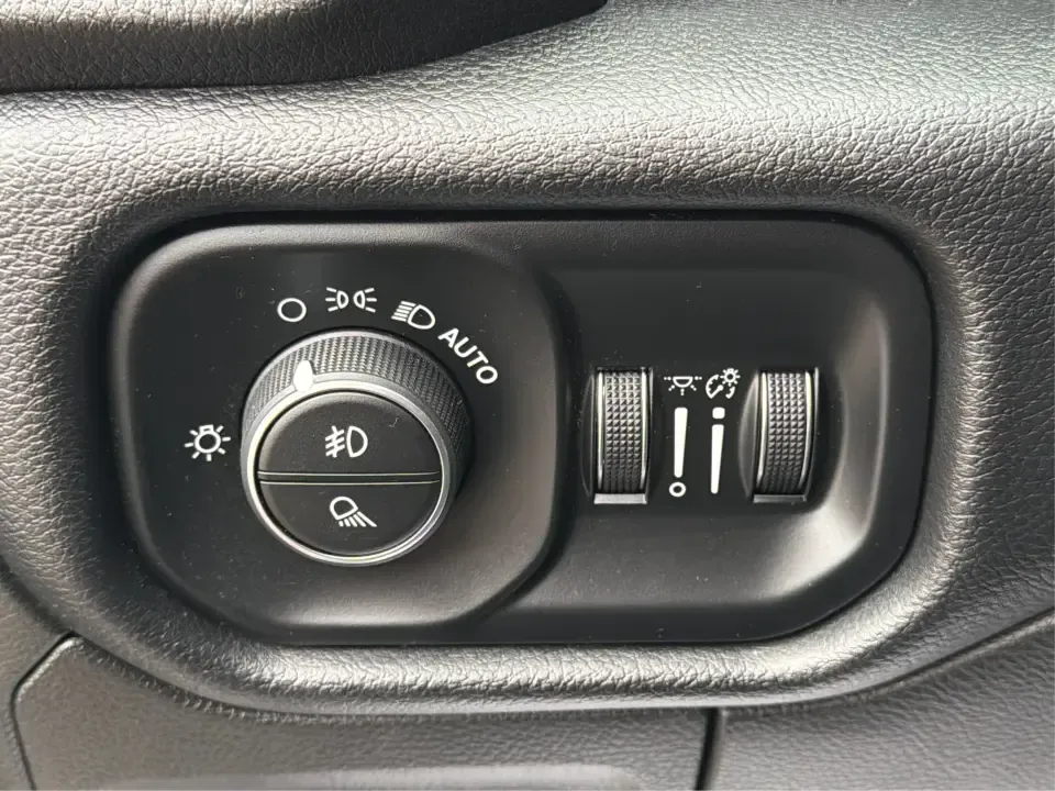 2019 Ram 1500 Big Horn/Lone Star Crew Cab 4x4 5'7 Box (1C6SRFFT9KN) with an 5.7L V8 OHV 16V engine, 8A transmission, located at 8750 N County Rd 25A, Piqua, OH, 45356, (937) 908-9800, 40.164391, -84.232513 - **Unleash Your Adventure with This 2019 Ram 1500 Big Horn/Lone Star Crew Cab in Patriot Blue Pearlcoat!**<br /> <br /> Are you ready to elevate your lifestyle with a truck that can handle both your daily commute and weekend adventures? This 2019 Ram 1500 Big Horn/Lone Star Crew Cab is the perfect co - Photo#16