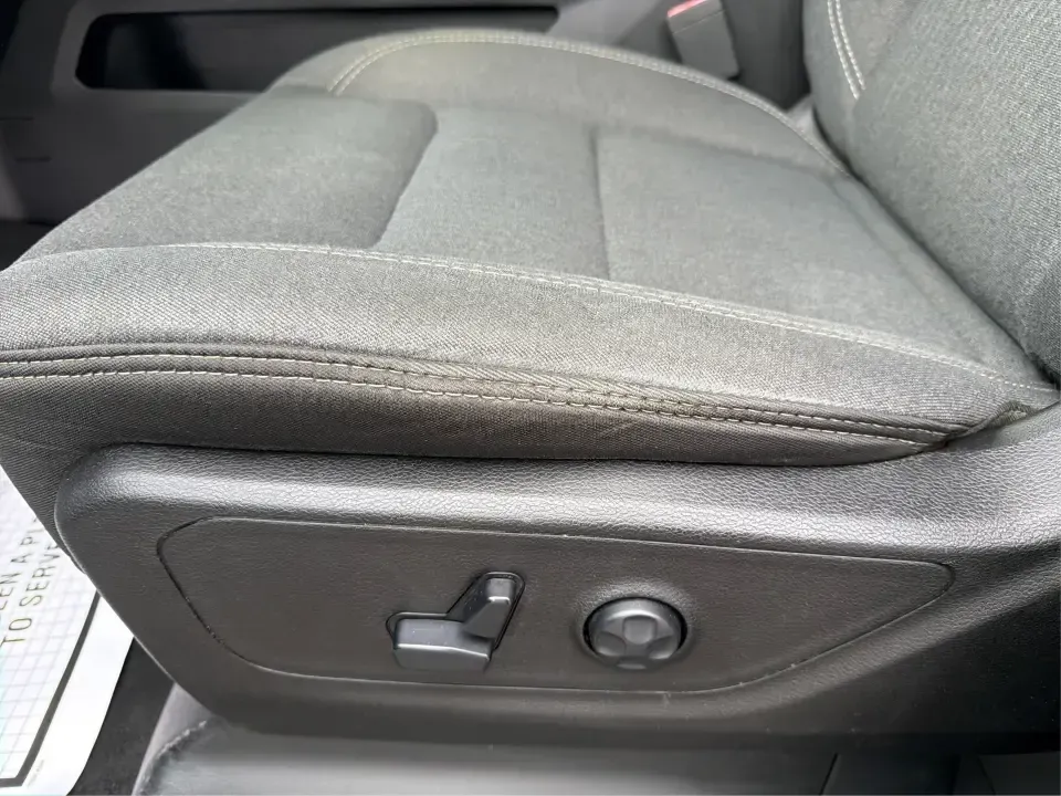 2019 Ram 1500 Big Horn/Lone Star Crew Cab 4x4 5'7 Box (1C6SRFFT9KN) with an 5.7L V8 OHV 16V engine, 8A transmission, located at 8750 N County Rd 25A, Piqua, OH, 45356, (937) 908-9800, 40.164391, -84.232513 - **Unleash Your Adventure with This 2019 Ram 1500 Big Horn/Lone Star Crew Cab in Patriot Blue Pearlcoat!**<br /> <br /> Are you ready to elevate your lifestyle with a truck that can handle both your daily commute and weekend adventures? This 2019 Ram 1500 Big Horn/Lone Star Crew Cab is the perfect co - Photo#17