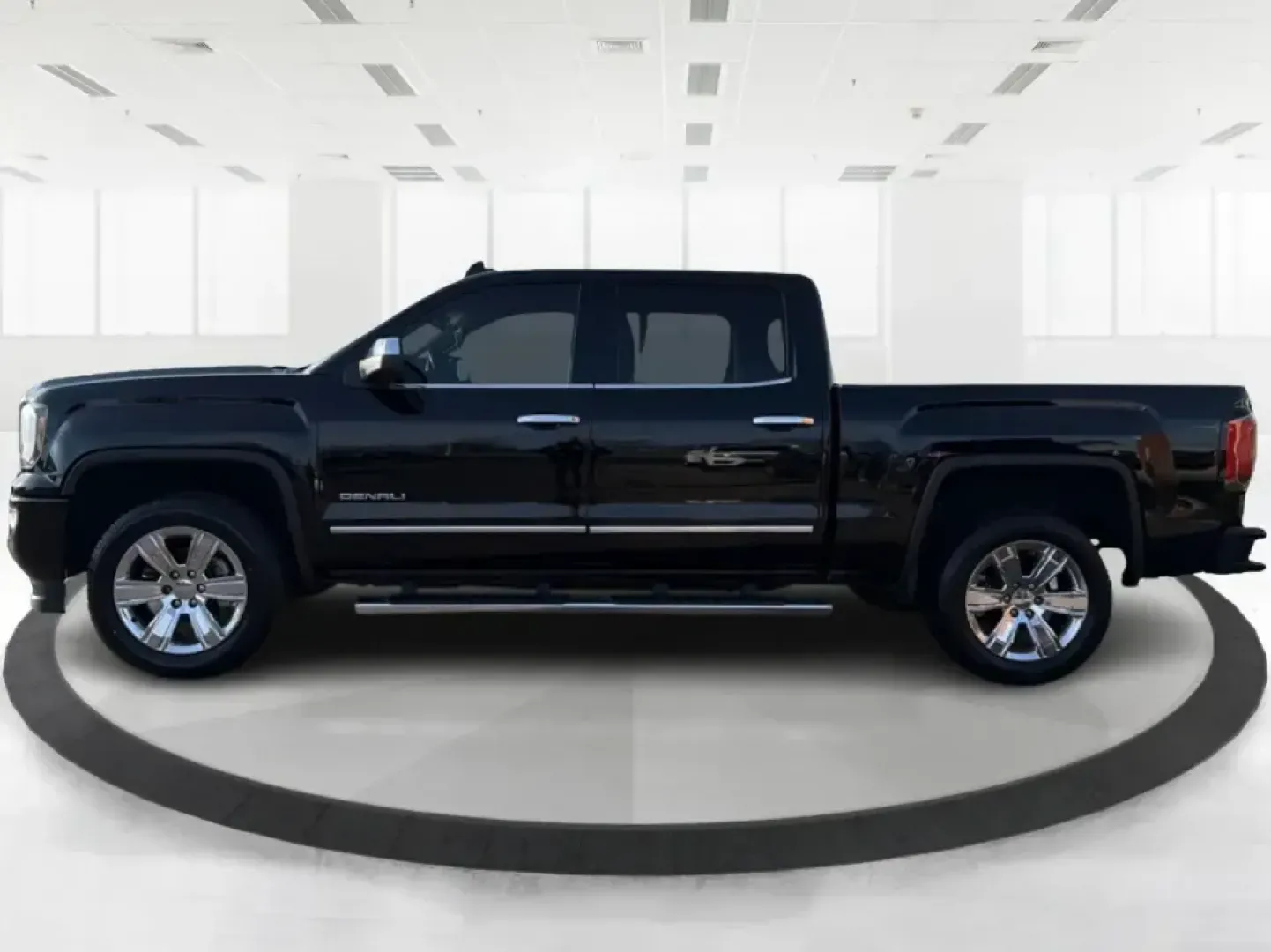 2016 GMC Sierra 1500 Denali (3GTU2PEJ4GG) with an 6.2L V8 OHV 16V engine, 6A transmission, located at 401 Woodman Dr, Riverside, OH, 45431, (937) 908-9800, 39.760899, -84.123421 - **Unleash Your Adventures with the 2016 GMC Sierra 1500 Denali Your Perfect Partner for Every Journey!**<br /> <br /> Are you ready to elevate your lifestyle and embark on new adventures? Whether you're hauling gear for a weekend getaway, navigating your daily commute, or transporting your growing - Photo#5