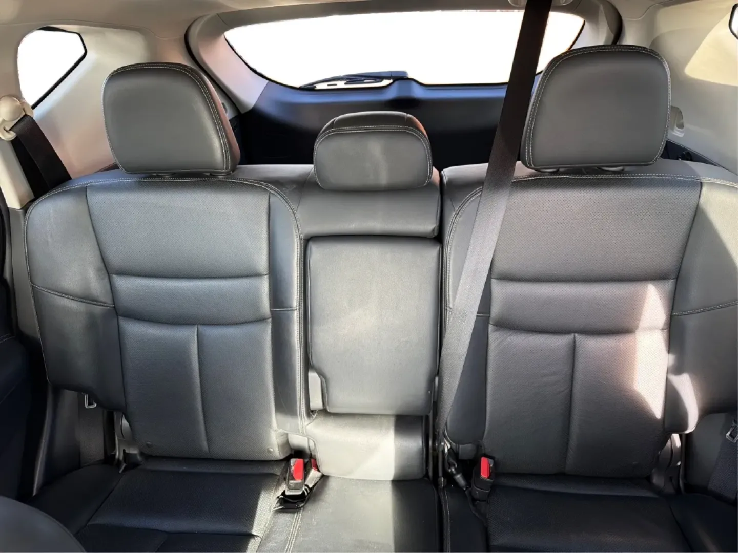 2017 Nissan Murano SL (5N1AZ2MH4HN) with an 3.5L V-6 DOHC engine, located at 8750 N County Rd 25A, Piqua, OH, 45356, (937) 908-9800, 40.164391, -84.232513 - Unleash your adventurous spirit with the 2017 Nissan Murano SL, a stylish and spacious SUV that's perfect for growing families, weekend getaways, or long commutes. Whether you're navigating the busy streets of Piqua, OH, or embarking on a road trip across the Midwest, this vehicle blends comfort, te - Photo#14