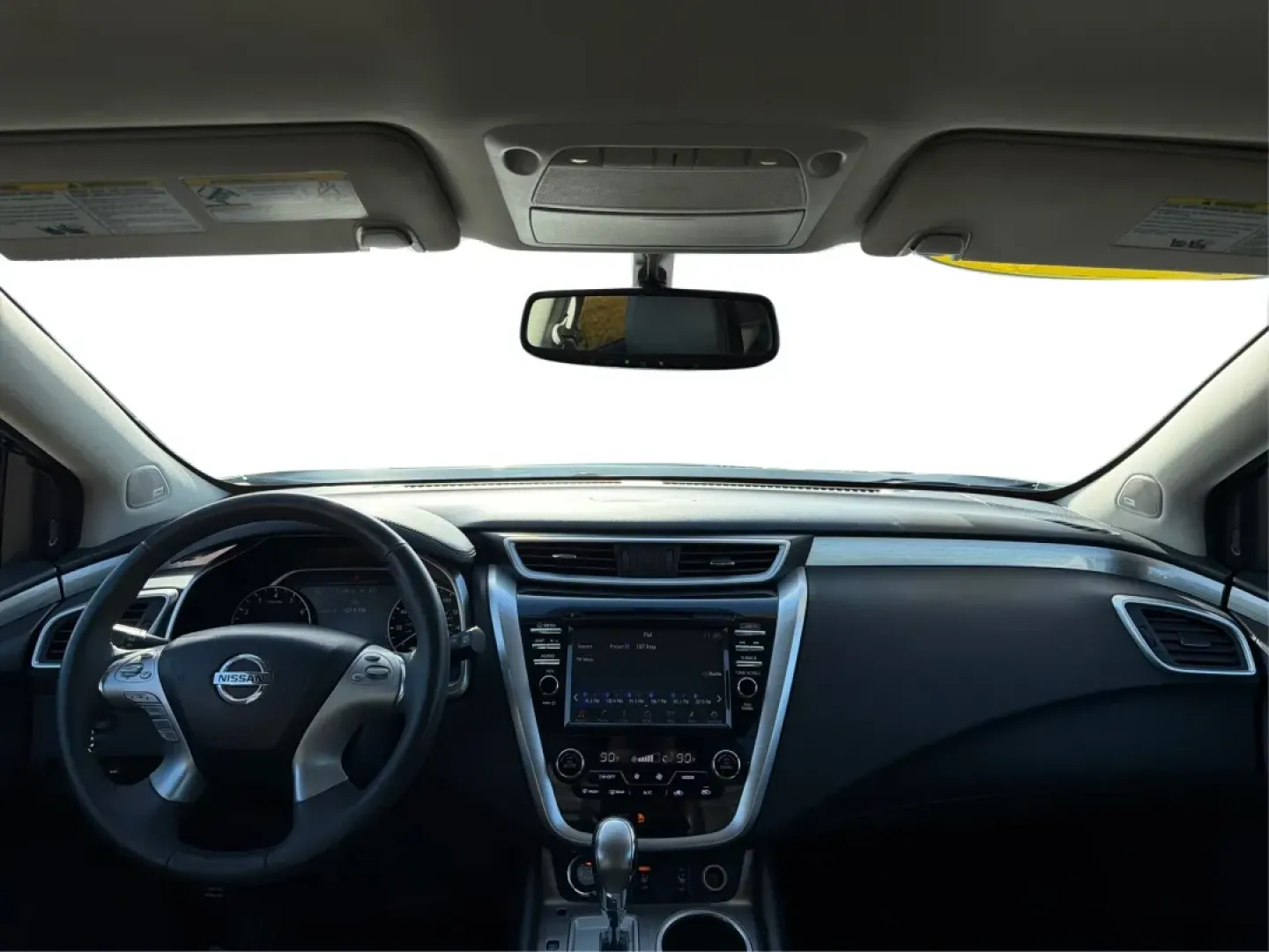 2017 Nissan Murano SL (5N1AZ2MH4HN) with an 3.5L V-6 DOHC engine, located at 8750 N County Rd 25A, Piqua, OH, 45356, (937) 908-9800, 40.164391, -84.232513 - Unleash your adventurous spirit with the 2017 Nissan Murano SL, a stylish and spacious SUV that's perfect for growing families, weekend getaways, or long commutes. Whether you're navigating the busy streets of Piqua, OH, or embarking on a road trip across the Midwest, this vehicle blends comfort, te - Photo#20