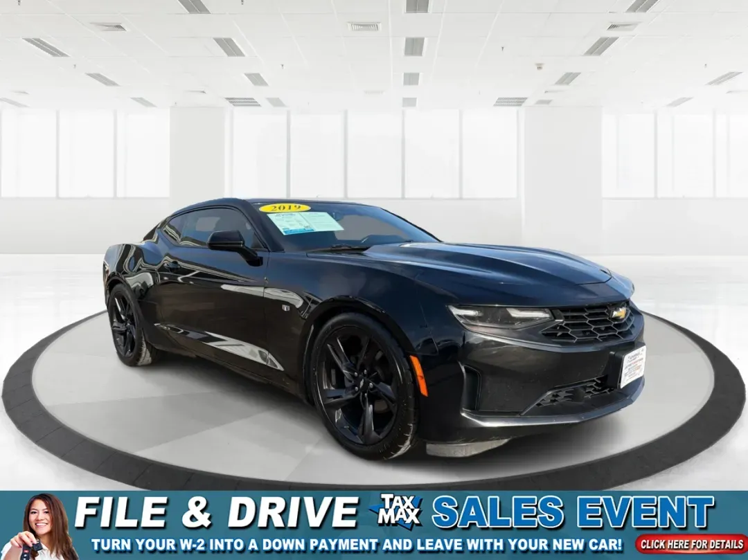 2019 Chevrolet Camaro 1LT (1G1FB1RS8K0) with an Other engine, located at 8750 N County Rd 25A, Piqua, OH, 45356, (937) 908-9800, 40.164391, -84.232513 - **Unleash Your Inner Adventurer with the 2019 Chevrolet Camaro 1LT at Advantage Car and Credit - Piqua!**<br /> <br /> Are you ready to take your driving experience to the next level? Whether you're seeking the thrill of the open road on weekends or need a stylish and reliable coupe for your daily c - Photo#0