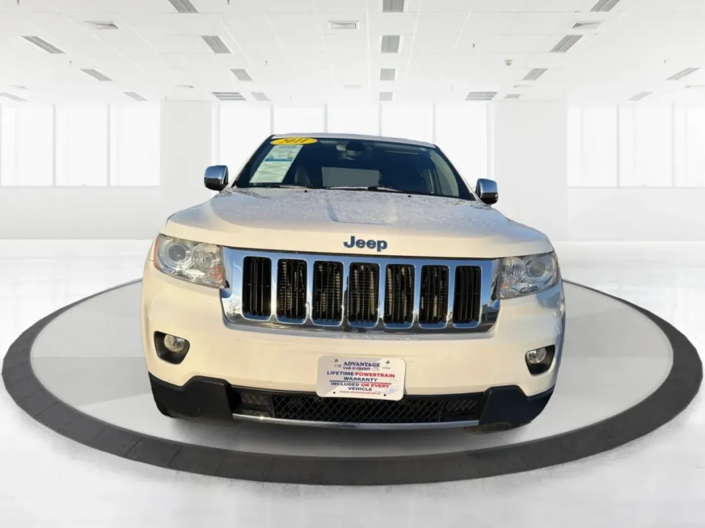 2011 Jeep Grand Cherokee Limited (1J4RR5GG7BC) with an Other engine, located at 1951 S Dayton Lakeview Rd., New Carlisle, OH, 45344, (937) 908-9800, 39.890999, -84.050255 - **Experience the Ultimate Adventure with This 2011 Jeep Grand Cherokee Limited!**<br /> <br /> Are you ready to elevate your weekend adventures and daily commutes? The 2011 Jeep Grand Cherokee Limited is designed for those who crave both versatility and luxury, making it the perfect choice for famil - Photo#7