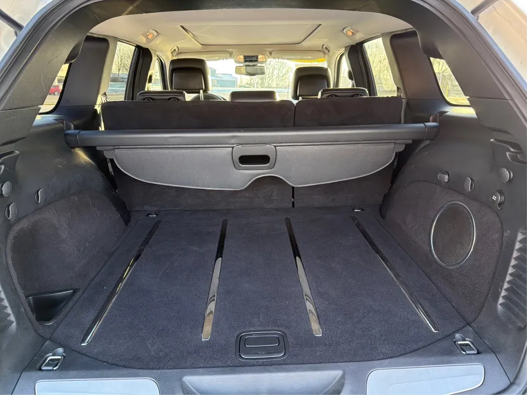 2011 Jeep Grand Cherokee Limited (1J4RR5GG7BC) with an Other engine, located at 1951 S Dayton Lakeview Rd., New Carlisle, OH, 45344, (937) 908-9800, 39.890999, -84.050255 - **Experience the Ultimate Adventure with This 2011 Jeep Grand Cherokee Limited!**<br /> <br /> Are you ready to elevate your weekend adventures and daily commutes? The 2011 Jeep Grand Cherokee Limited is designed for those who crave both versatility and luxury, making it the perfect choice for famil - Photo#12