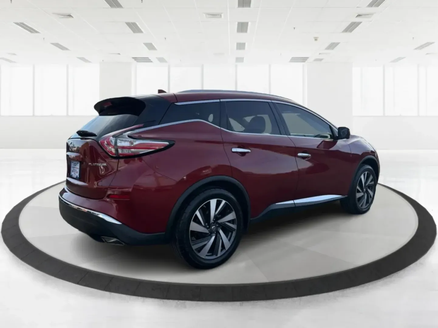 2018 Nissan Murano Platinum (5N1AZ2MGXJN) with an 3.5L V-6 DOHC engine, CVT transmission, located at 880 E. National Road, Vandalia, OH, 45377, (937) 908-9800, 39.891918, -84.183594 - **Adventure Awaits with the 2018 Nissan Murano Platinum at Advantage Car and Credit - Vandalia!**<br /> <br /> Are you ready to elevate your driving experience while enjoying the perfect blend of style, comfort, and reliability? The 2018 Nissan Murano Platinum is not just a vehicle; it's the key to - Photo#2