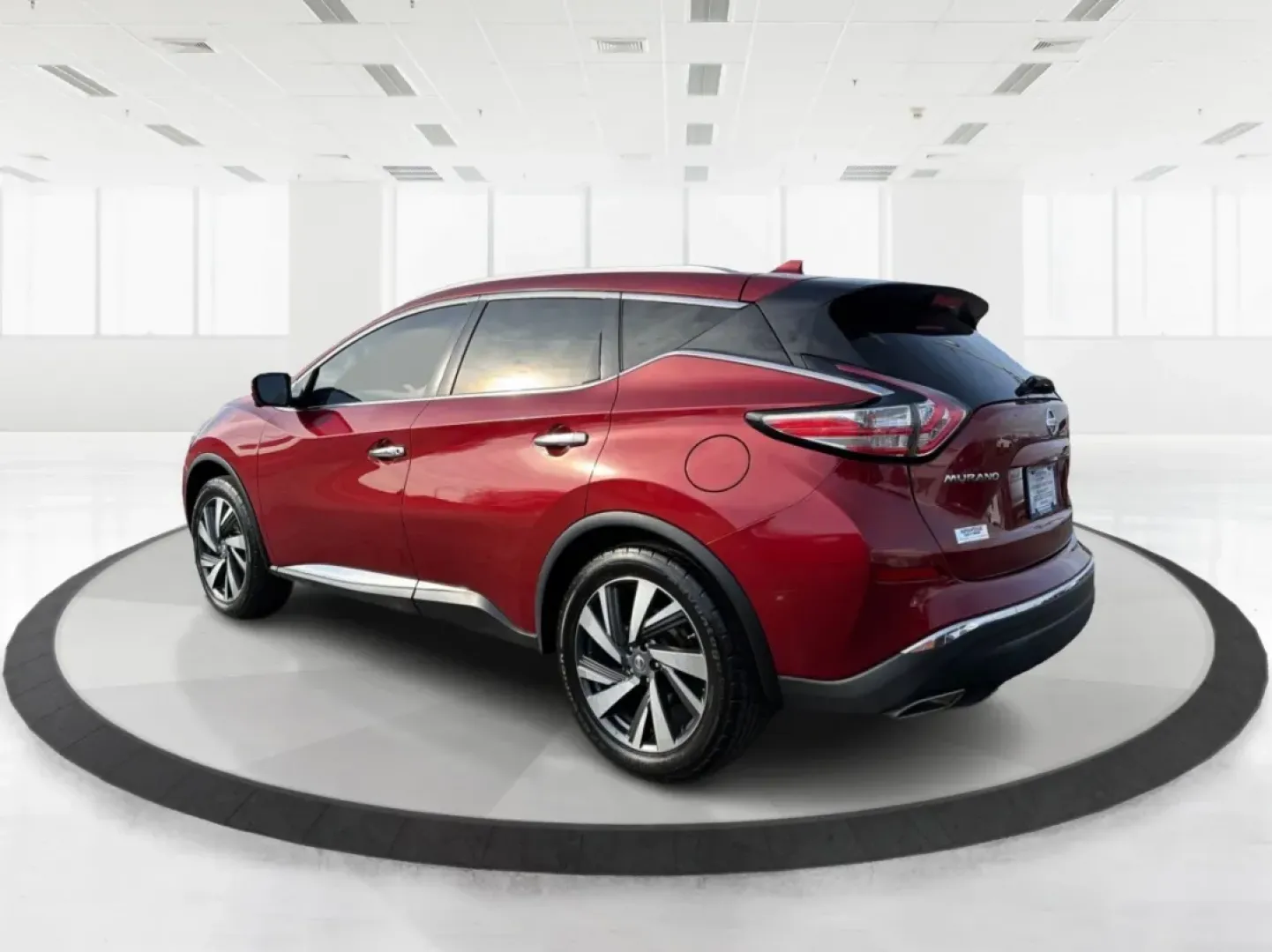 2018 Nissan Murano Platinum (5N1AZ2MGXJN) with an 3.5L V-6 DOHC engine, CVT transmission, located at 880 E. National Road, Vandalia, OH, 45377, (937) 908-9800, 39.891918, -84.183594 - **Adventure Awaits with the 2018 Nissan Murano Platinum at Advantage Car and Credit - Vandalia!**<br /> <br /> Are you ready to elevate your driving experience while enjoying the perfect blend of style, comfort, and reliability? The 2018 Nissan Murano Platinum is not just a vehicle; it's the key to - Photo#4