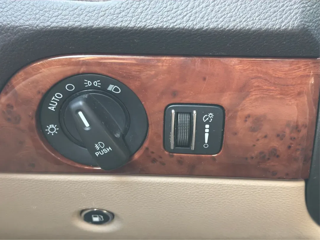 2014 Dodge Durango Limited (1C4RDJDG8EC) with an Other engine, located at 8750 N County Rd 25A, Piqua, OH, 45356, (937) 908-9800, 40.164391, -84.232513 - **Explore the Open Road in Style: 2014 Dodge Durango Limited Your Adventure Awaits!**<br /> <br /> Are you ready to elevate your driving experience? The 2014 Dodge Durango Limited, available at Advantage Car and Credit - Piqua, is the perfect blend of comfort, power, and versatility for families an - Photo#17