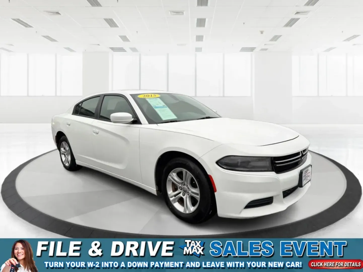 2015 Dodge Charger (2C3CDXBG3FH) with an 3.6L V-6 DOHC engine, located at 1099 N County Rd 25A , Troy, OH, 45373, (937) 908-9800, 40.057079, -84.212883 - Experience the thrill of the open road with the 2015 Dodge Charger SE, a powerful sedan that perfectly balances performance and comfort. This vehicle is an ideal choice for those looking to elevate their daily commute or make unforgettable road trips. Whether you're navigating through the charming s - Photo#0