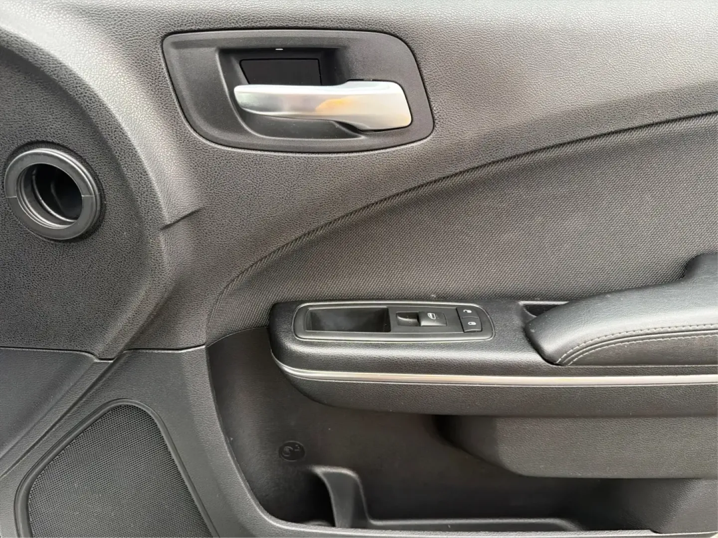 2015 Dodge Charger (2C3CDXBG3FH) with an 3.6L V-6 DOHC engine, located at 1099 N County Rd 25A , Troy, OH, 45373, (937) 908-9800, 40.057079, -84.212883 - Experience the thrill of the open road with the 2015 Dodge Charger SE, a powerful sedan that perfectly balances performance and comfort. This vehicle is an ideal choice for those looking to elevate their daily commute or make unforgettable road trips. Whether you're navigating through the charming s - Photo#20