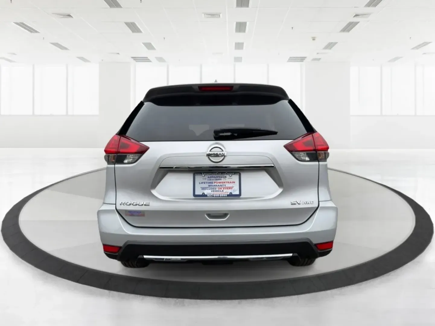 2017 Nissan Rogue SV (JN8AT2MV5HW) with an 2.5L I-4 DOHC engine, located at 401 Woodman Dr, Riverside, OH, 45431, (937) 908-9800, 39.760899, -84.123421 - **Explore the Open Road with the 2017 Nissan Rogue SV Your Perfect Family SUV!**<br /> <br /> Are you looking for a vehicle that effortlessly combines style, practicality, and versatility? The 2017 Nissan Rogue SV is the ultimate choice for growing families and adventure seekers alike. With its spa - Photo#3