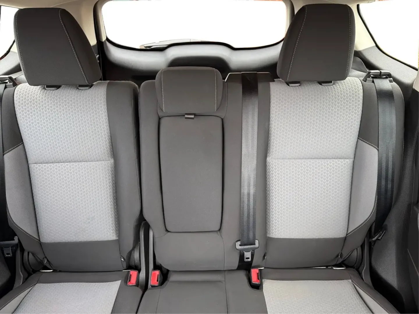 2017 Ford Escape SE (1FMCU0GDXHU) with an 1.5L L4 DOHC 16V engine, 6A transmission, located at 1184 Kauffman Ave, Fairborn, OH, 45324, (937) 908-9800, 39.807072, -84.030914 - ### Discover Your Next Adventure with the 2017 Ford Escape SE at Advantage Car and Credit - Fairborn<br /> <br /> Are you ready to elevate your daily commute or embark on your next weekend adventure? Look no further than the **2017 Ford Escape SE**, now available at **Advantage Car and Credit** in F - Photo#14