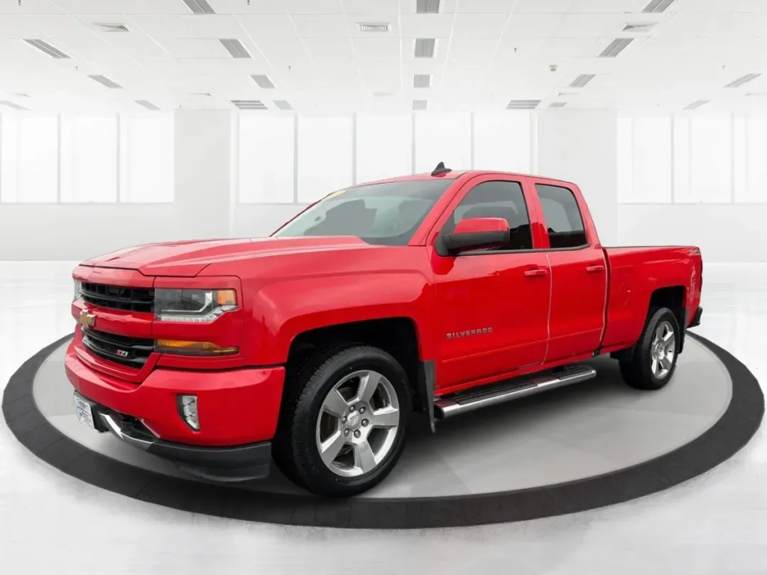 2017 Chevrolet Silverado 1500 2LT (1GCVKREC2HZ) with an EcoTec3 4.3L V-6 gasoline direct injection engine, located at 1184 Kauffman Ave, Fairborn, OH, 45324, (937) 908-9800, 39.807072, -84.030914 - 2017 Chevrolet Silverado 1500 2LT - Photo#8