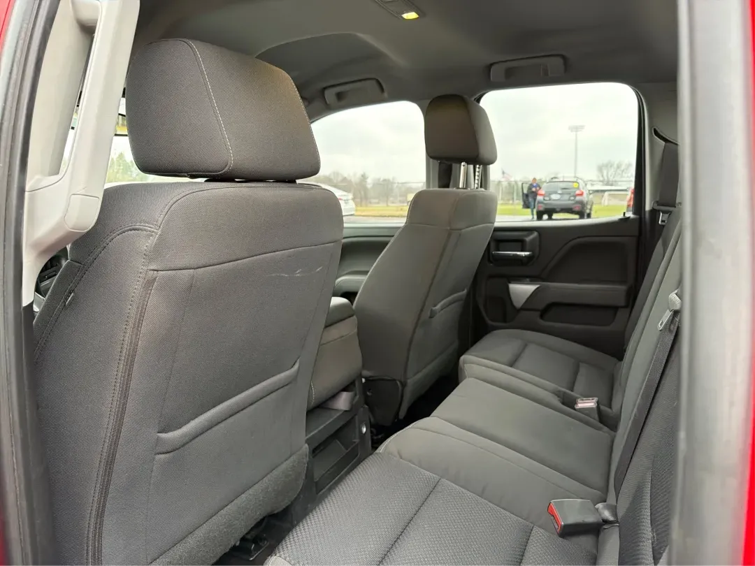 2017 Chevrolet Silverado 1500 2LT (1GCVKREC2HZ) with an EcoTec3 4.3L V-6 gasoline direct injection engine, located at 1184 Kauffman Ave, Fairborn, OH, 45324, (937) 908-9800, 39.807072, -84.030914 - 2017 Chevrolet Silverado 1500 2LT - Photo#10