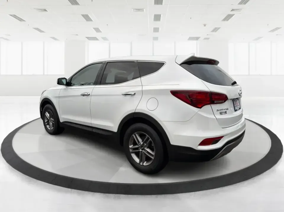 2017 Hyundai Santa Fe 2.4L (5NMZTDLB2HH) with an Theta II 2.4L I-4 gasoline direct injection engine, 6A transmission, located at 4508 South Dixie Dr, Moraine, OH, 45439, (937) 908-9800, 39.689976, -84.218452 - **Elevate Your Family Adventures with the 2017 Hyundai Santa Fe at Advantage Car and Credit!**<br /> <br /> Are you searching for the perfect vehicle to accommodate your growing family or to enhance your weekend getaways? Look no further! The 2017 Hyundai Santa Fe is a versatile and spacious SUV des - Photo#4